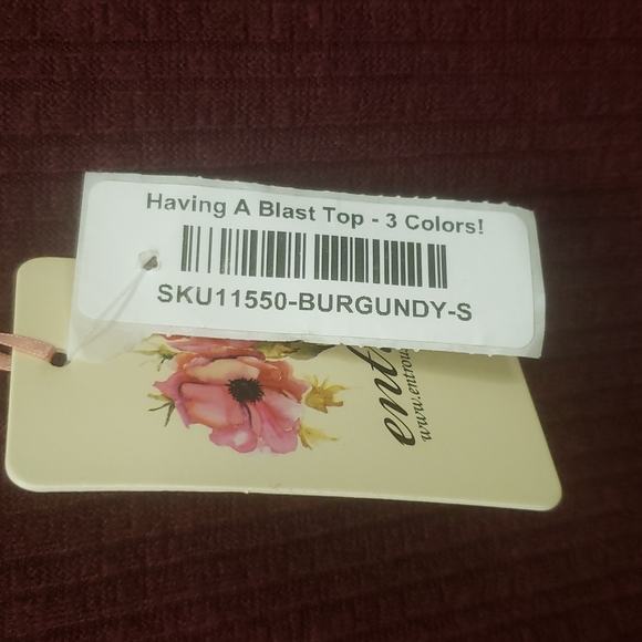 NWT Womens Cropped Sweater - Picture 3 of 4